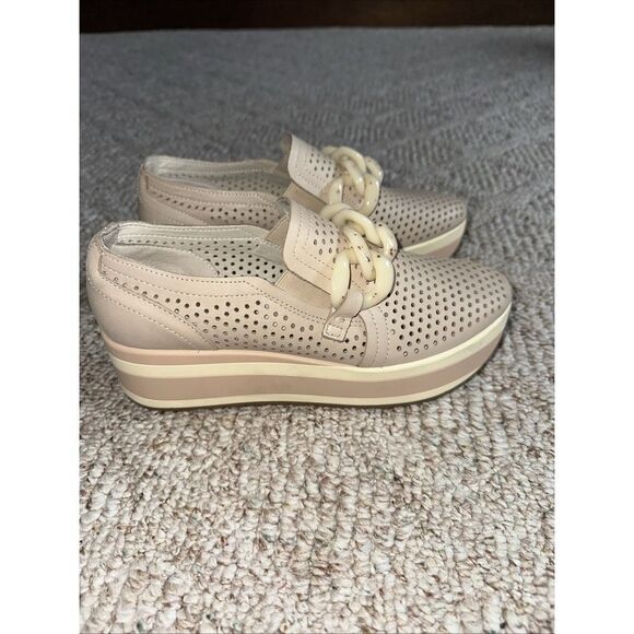 Womens Dolce Vita Jhenee‎ Shoe Sneaker Sand Platform  Loafer Perforated Sz 7.5 - Picture 2 of 8